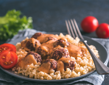 Di: Hackbällchen in Paprikasoße